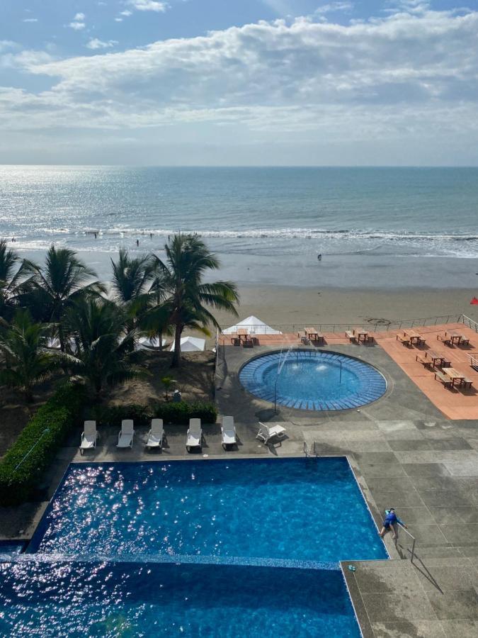 Departamentos Frente Al Mar En Resort Playa Azul-Tonsupa Zewnętrze zdjęcie