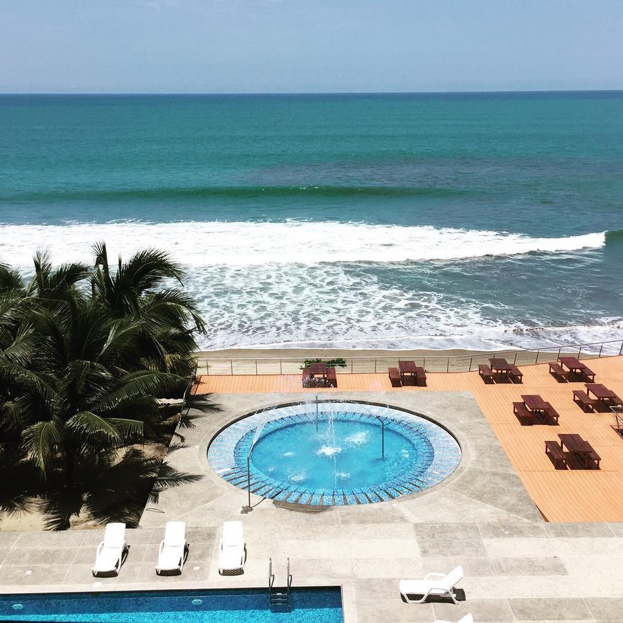 Departamentos Frente Al Mar En Resort Playa Azul-Tonsupa Zewnętrze zdjęcie