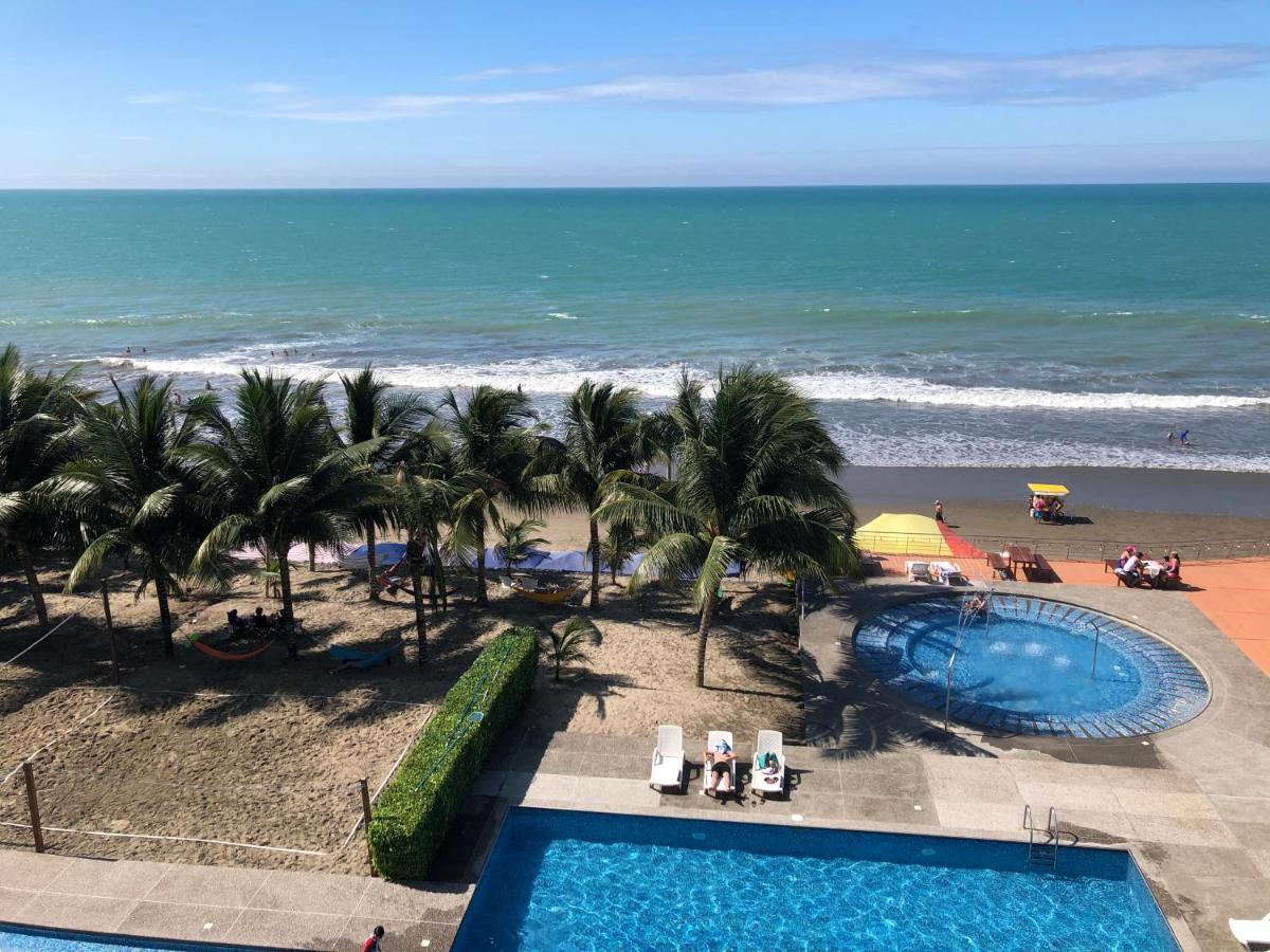 Departamentos Frente Al Mar En Resort Playa Azul-Tonsupa Zewnętrze zdjęcie